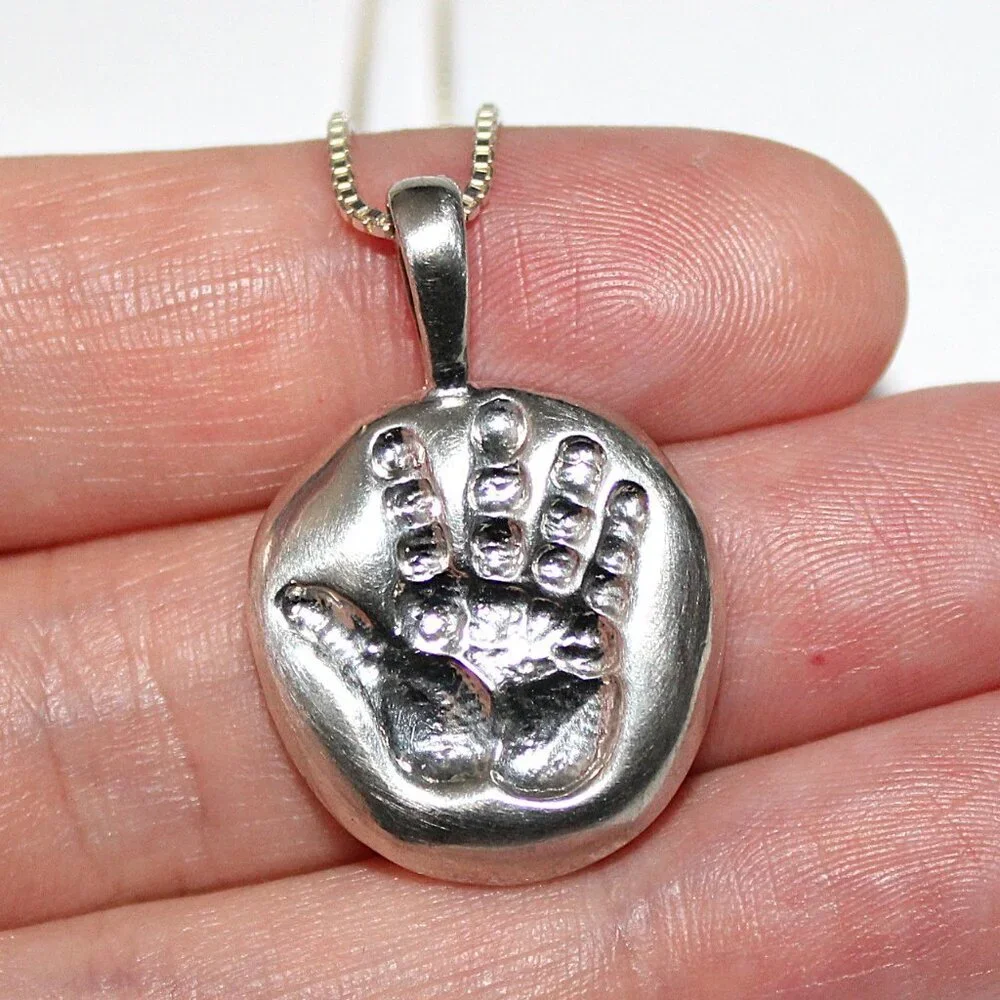 Sterling Silver Hand Print Necklace 8 Grams - Picture 7 of 7